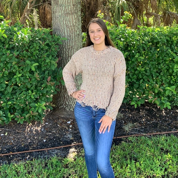 Sweater - Picture 1 of 6